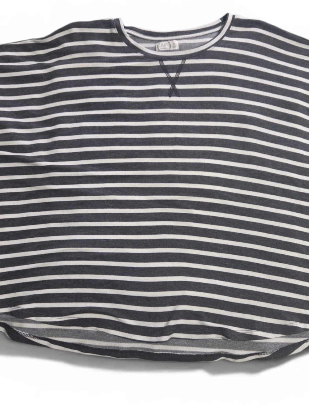 Women's Oversized Black & White Striped Short-Sleeve Tee Size 3x - Picture 5 of 9